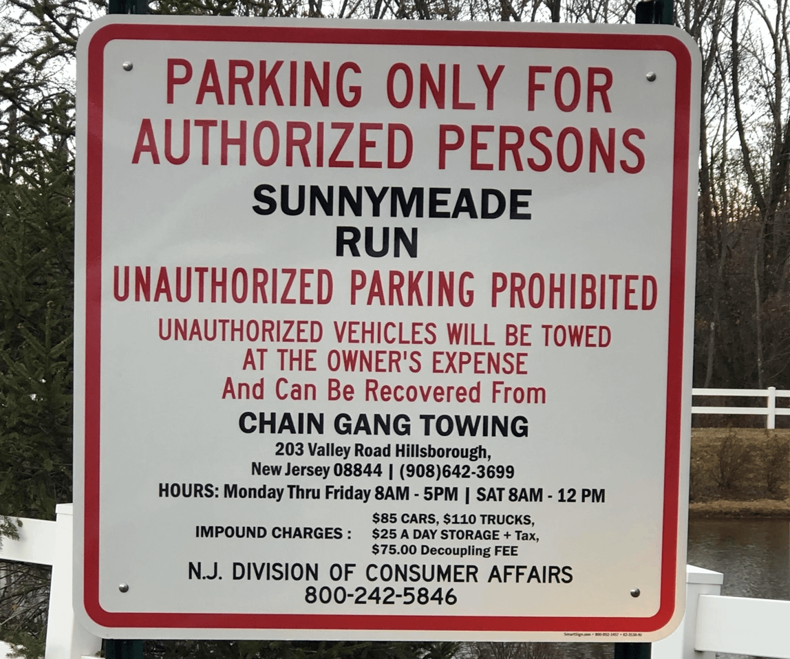 Private property sign from Chain Gang Towing and Recovery Agency